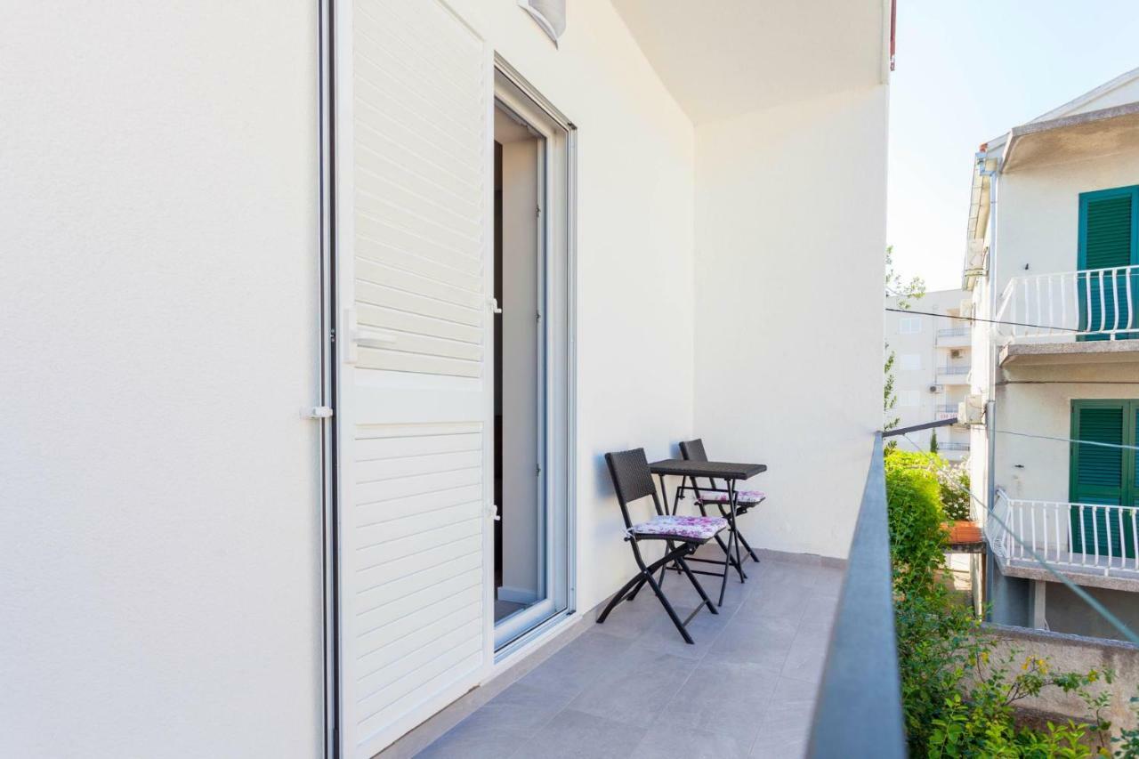 New Apartment Papillon Makarska Exterior foto