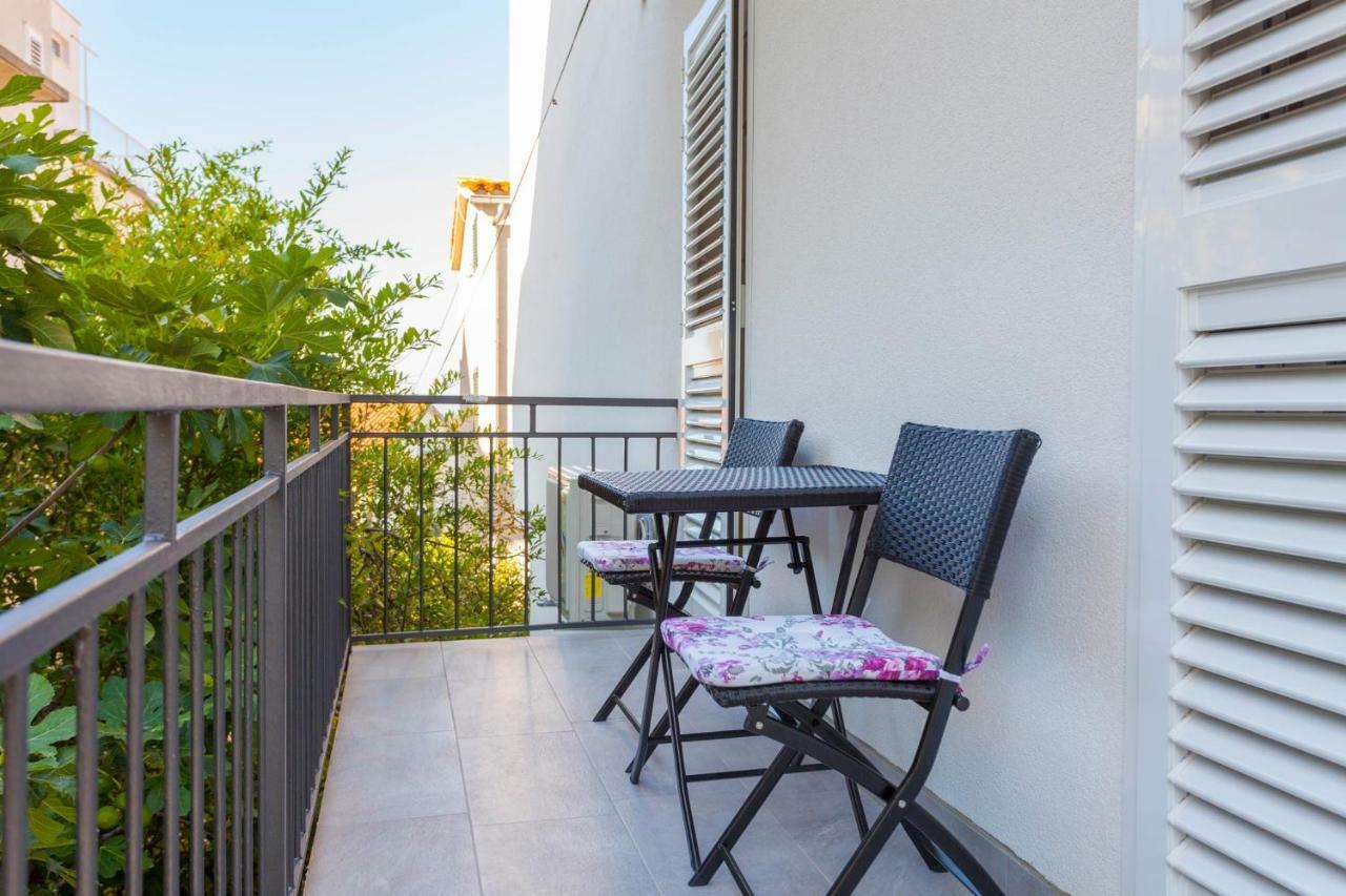 New Apartment Papillon Makarska Exterior foto